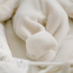 Baby-Strampler „Schaf“; Ecru