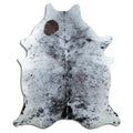 Salt & Pepper Kuhfell, ca. 230 × 190 cm, von oben fotografiert: genau das Fell, das Sie erhalten