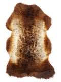 Mehrfarbiges britisches Lammfell, ca. 110 × 60 cm, von oben fotografiert: genau das Fell, das Sie erhalten