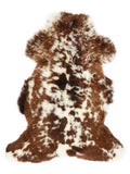 Mehrfarbiges britisches Lammfell, ca. 110 × 65 cm, von oben fotografiert: genau das Fell, das Sie erhalten