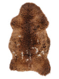 Mehrfarbiges britisches Lammfell, ca. 115 × 65 cm, von oben fotografiert: genau das Fell, das Sie erhalten