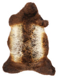Mehrfarbiges britisches Lammfell, ca. 110 × 55 cm, von oben fotografiert: genau das Fell, das Sie erhalten
