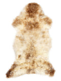 Mehrfarbiges britisches Lammfell, ca. 115 × 55 cm, von oben fotografiert: genau das Fell, das Sie erhalten