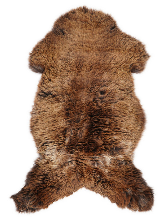 Braunes Lammfell, ca. 120 × 60 cm, von oben fotografiert: genau das Fell, das Sie erhalten