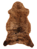 Braunes Lammfell, ca. 110 × 55 cm, von oben fotografiert: genau das Fell, das Sie erhalten