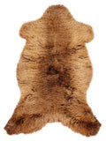 Braunes Lammfell, ca. 120 × 65 cm, von oben fotografiert: genau das Fell, das Sie erhalten