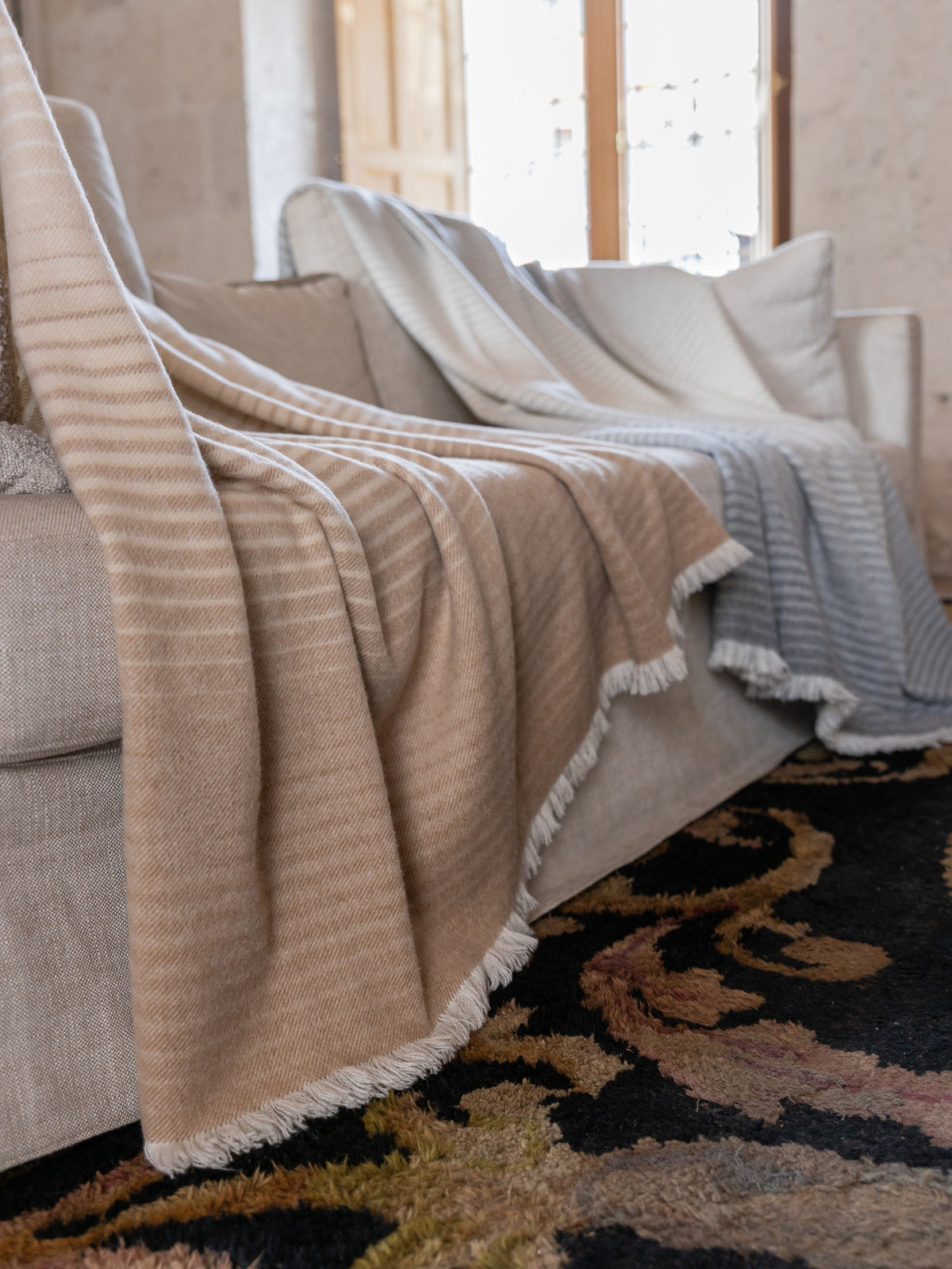 Plaid „Dune“ aus Royal-Alpaka – Bild 2 von 9