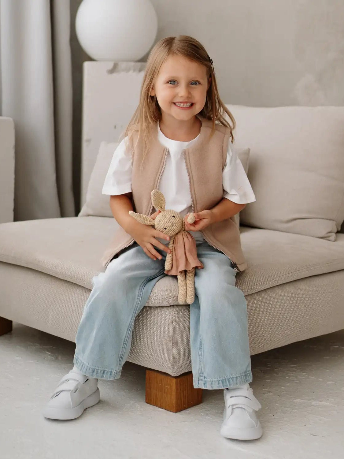 Kinderweste ''Lama'' Beige