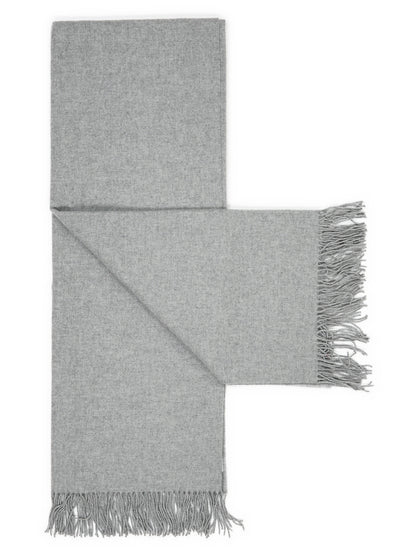 Plaid „Fjord“ in Hellgrau, aufgefaltet
