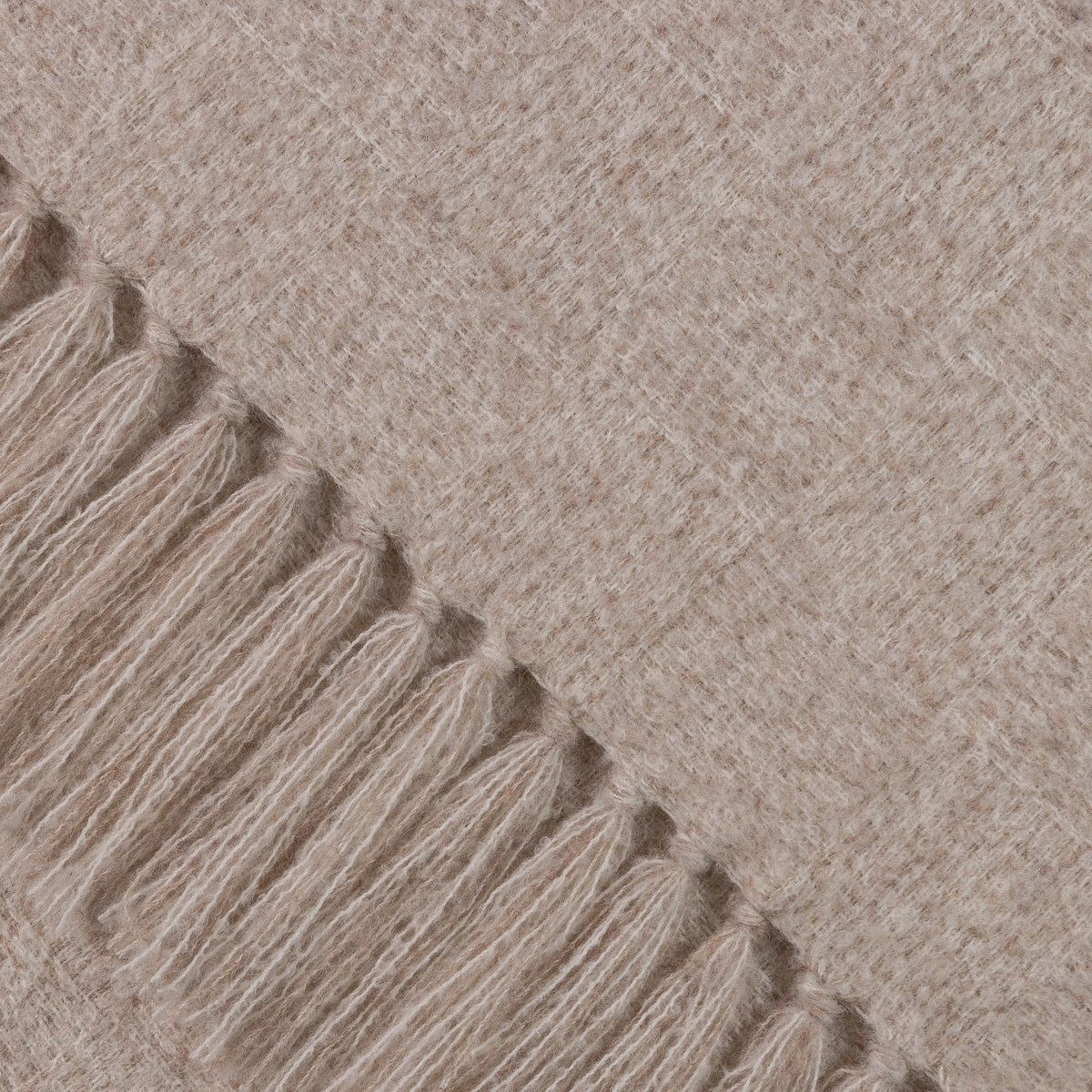 Plaid „Valley“ aus Baby-Alpaka & Merinowolle – Detail